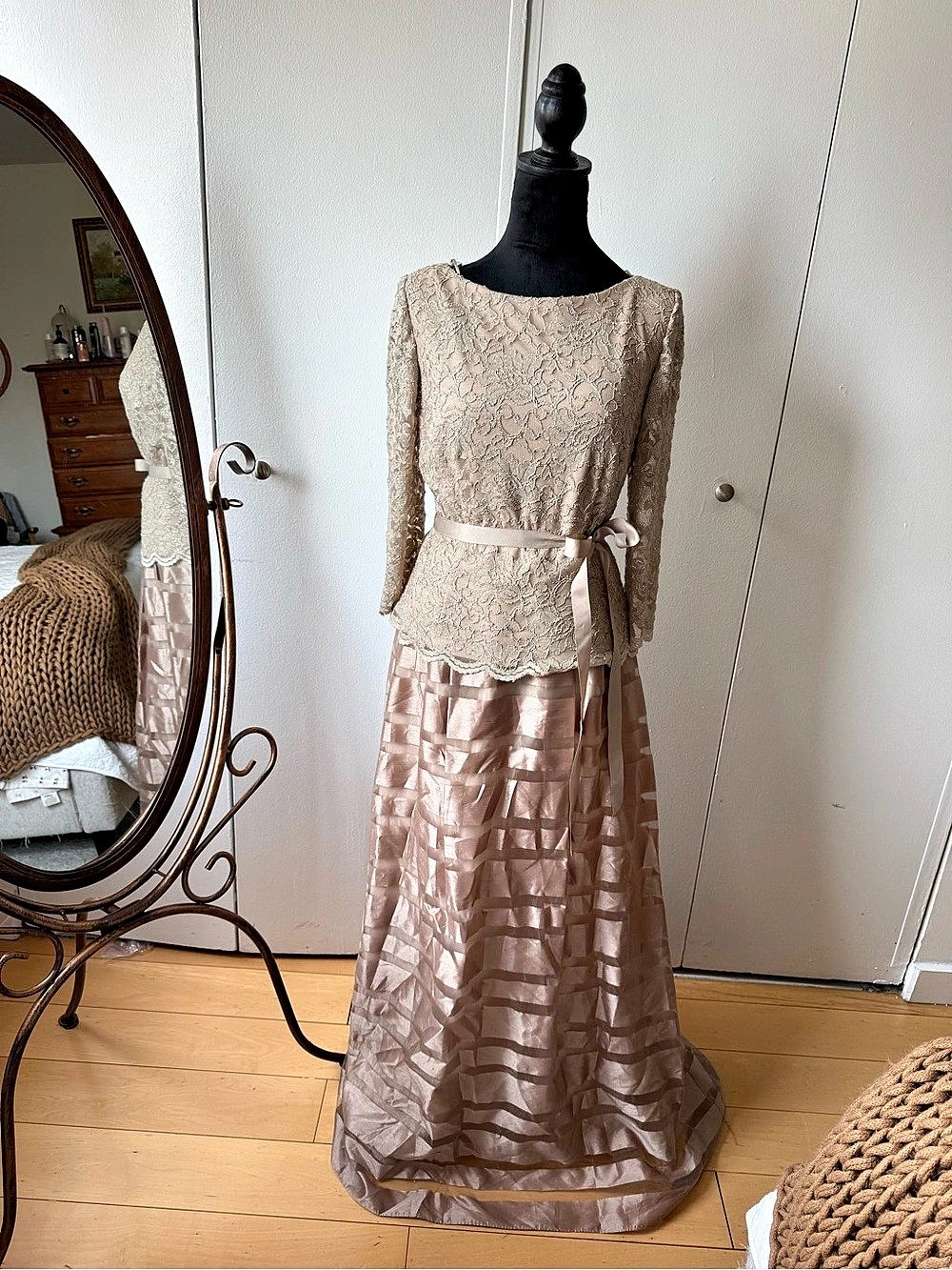 Alex Evenings Lace Overlay Maxi Dress in Pink Size 8 NWT